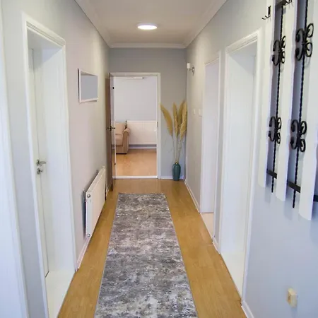 Puente Viejo Apartment *