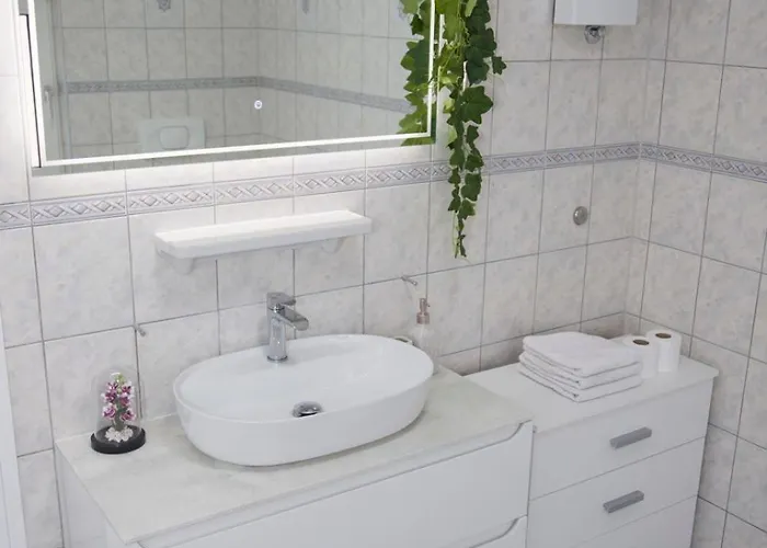 Puente Viejo Apartment *