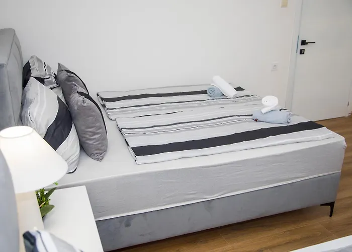 Puente Viejo Apartment *